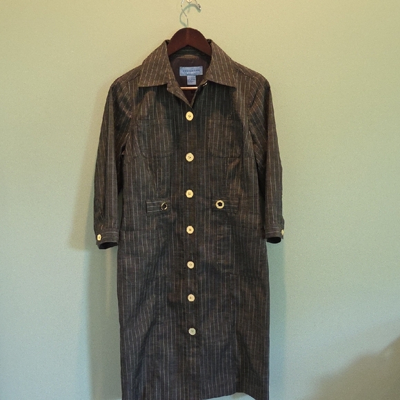 Doncaster Sport Black With White Stripe Button-Up Dress with Gold Buttons Size 8 - Picture 1 of 13